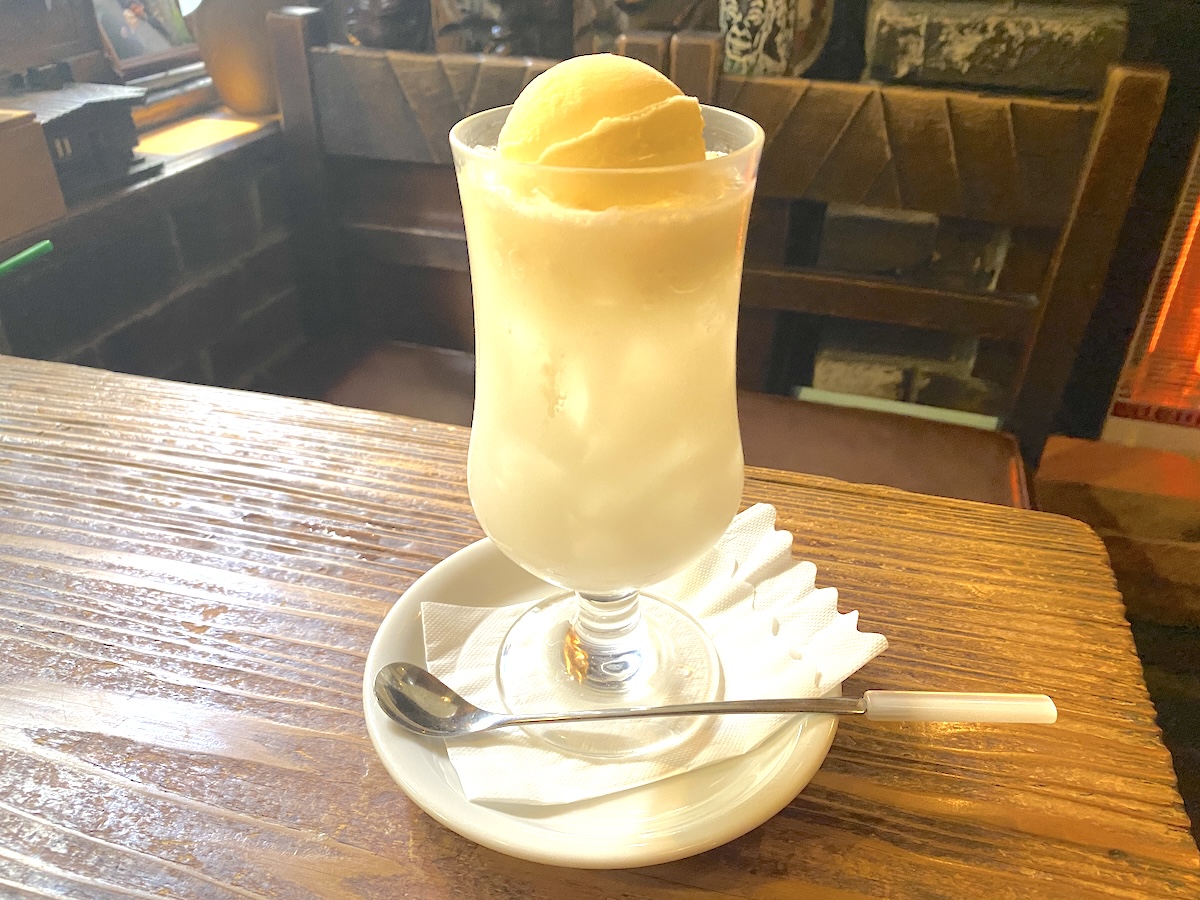 「さぼうる」クリームソーダ5