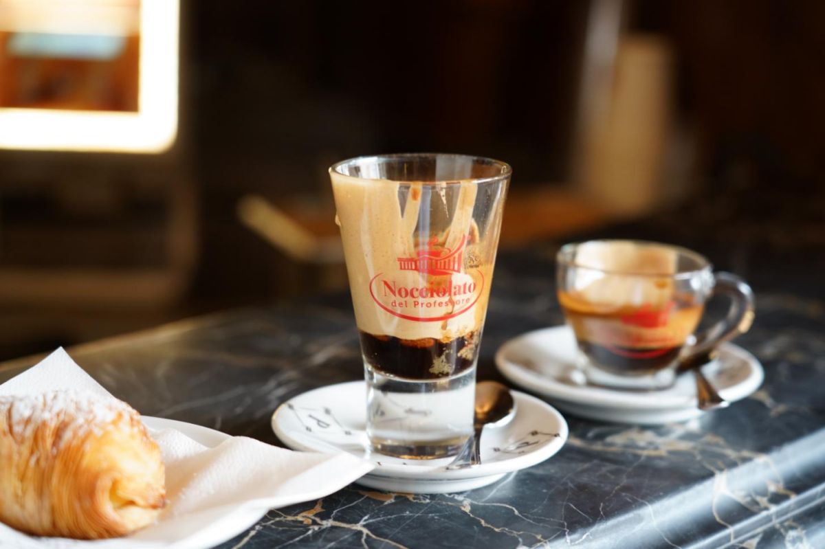 「ノッチョラート」&euro;3。エスプレッソの苦味とナッツの甘味が絶妙
