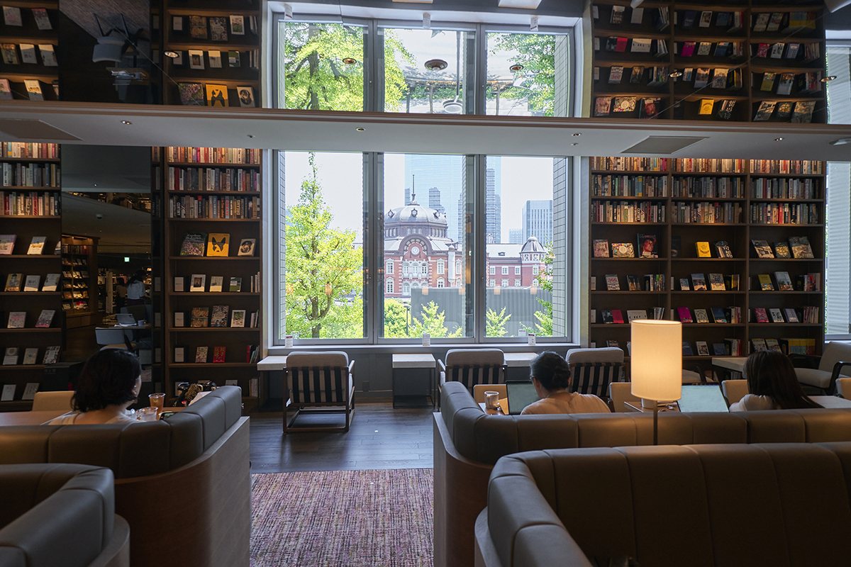  丸の内「TSUTAYA BOOKSTORE MARUNOUCHI