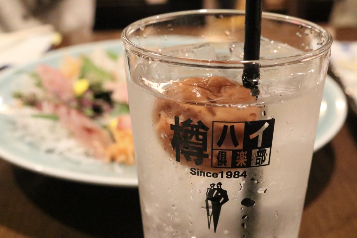梅酒割り380円などドリンクの種類も豊富