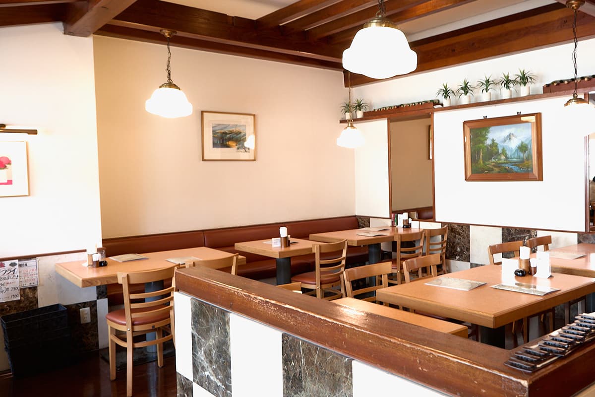 「レストラン シラツユ」内観