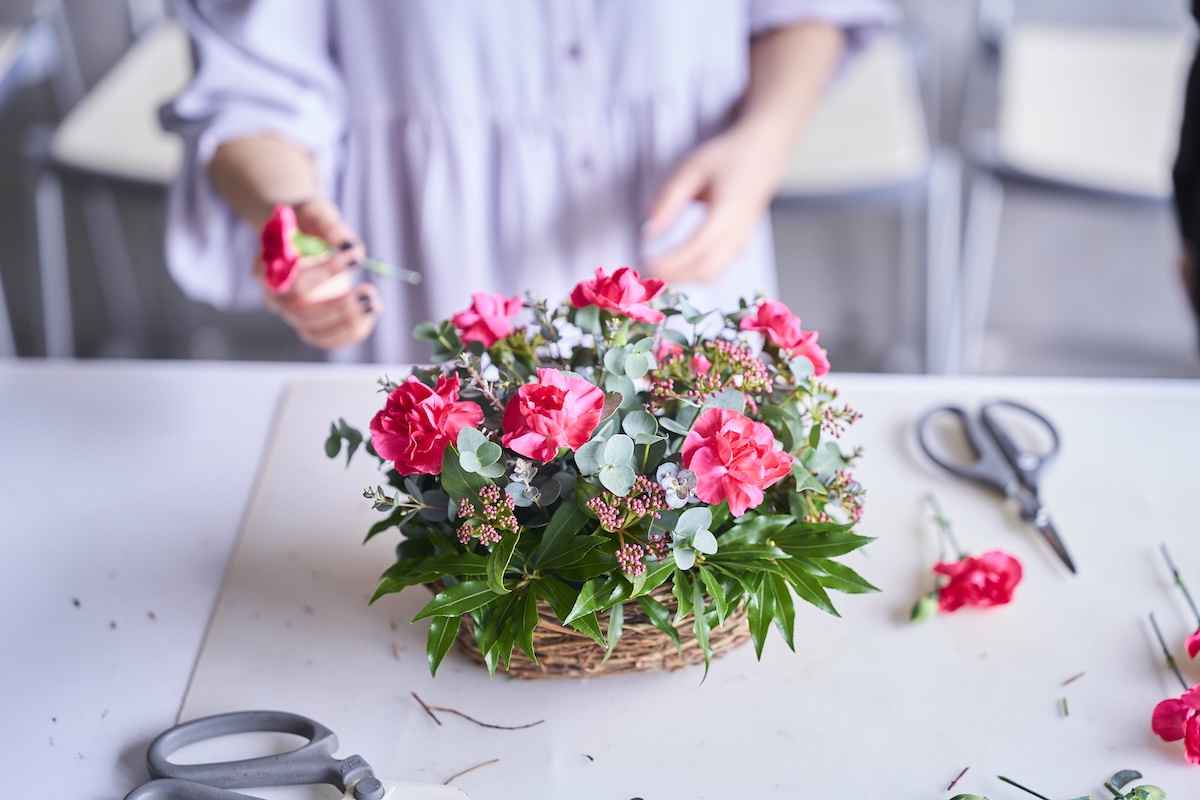 教わったとおりに、カーネーションを咲かせて挿すことができた