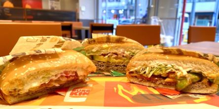 【バーガーキング®】人気商品「アボカドワッパー®」からピリ辛な新作が発売！「スパイシーサルサ・アボカドワッパー®」実食レポ