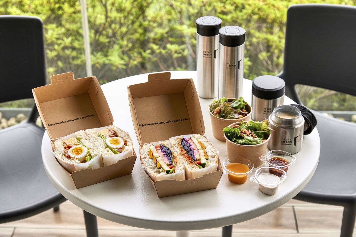 &copy;︎IN THE LIBRARY hotel and books TOKOROZAWA