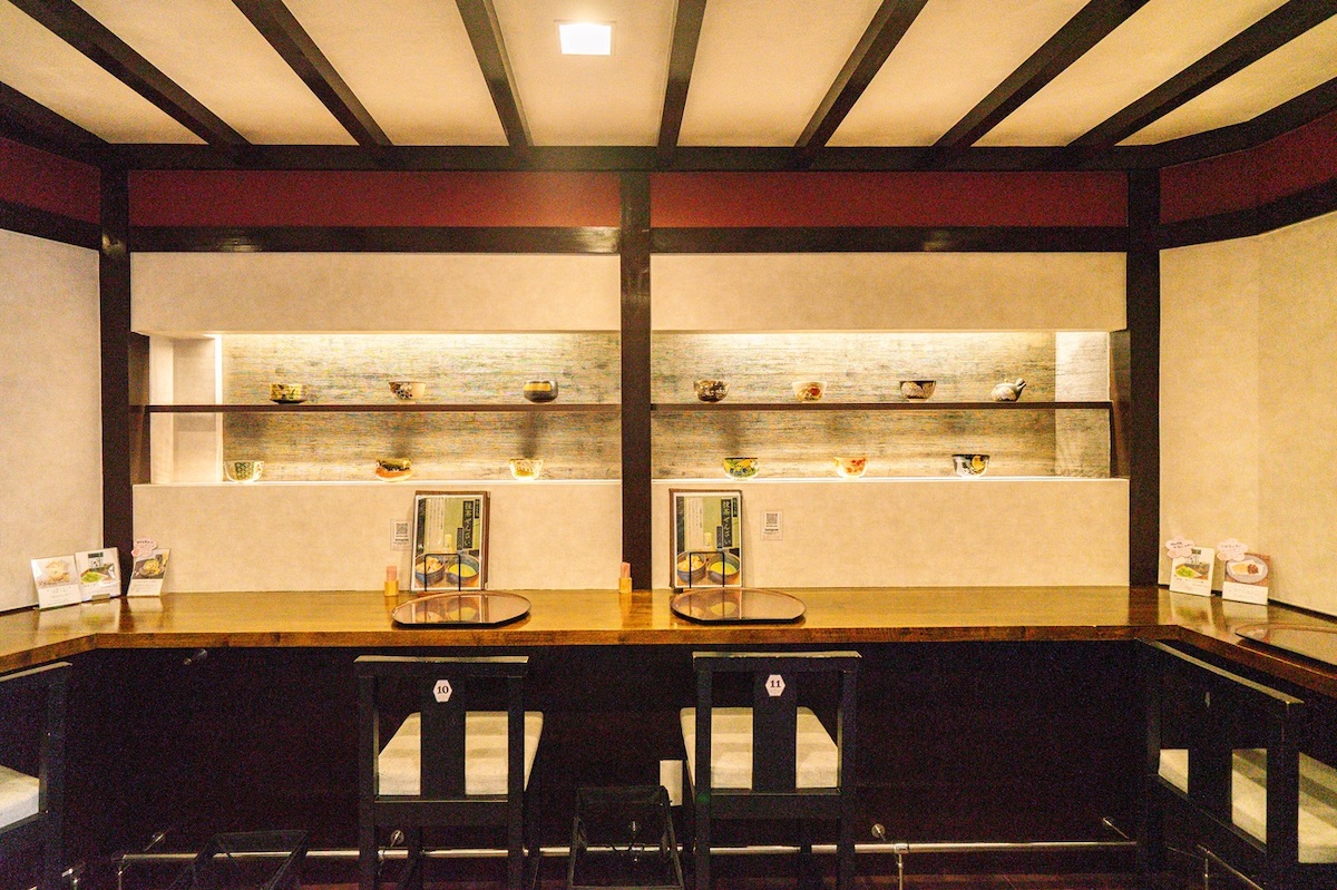 和を感じさせるインテリアも