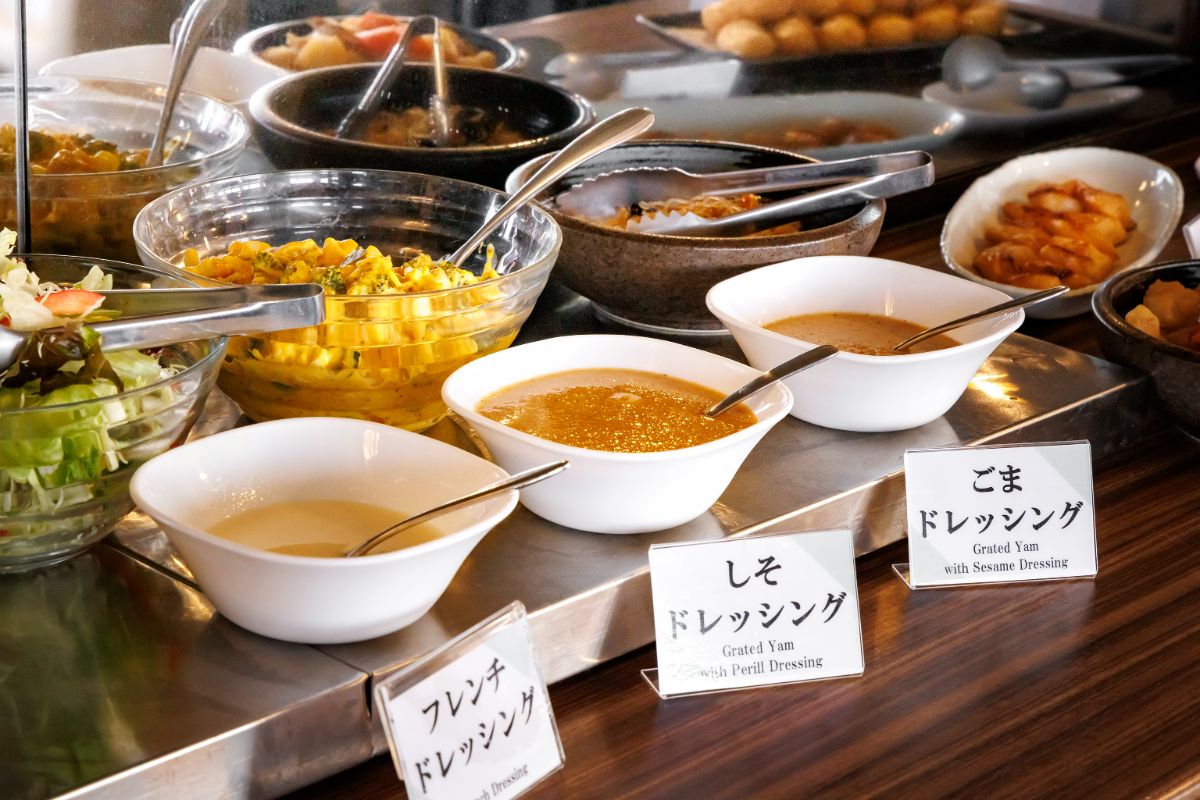 サラダコーナー