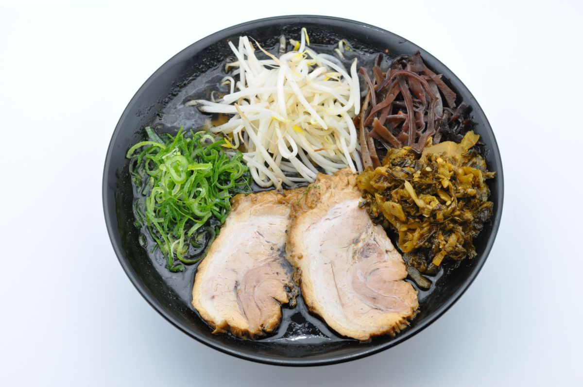 「熊本名物！特製からし高菜ラーメン」1300円