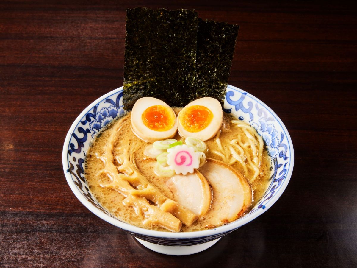 「濃厚 東京駅らー麺」1250円