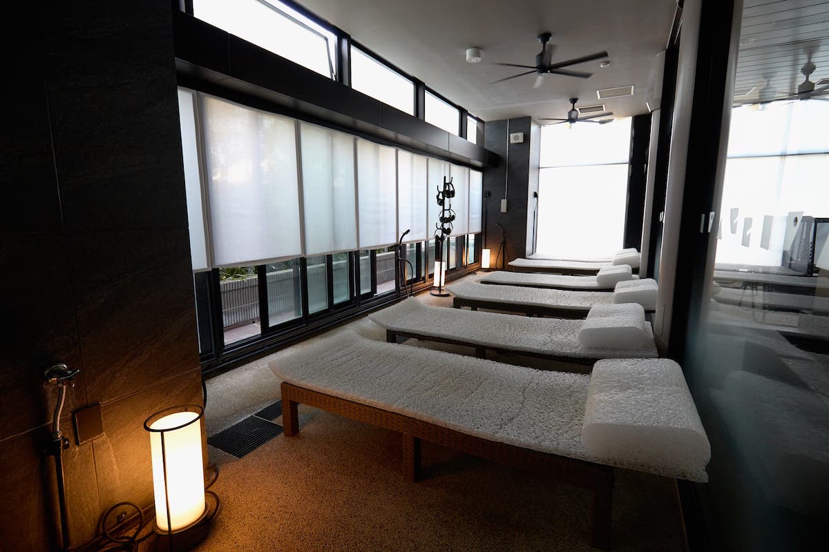 男性浴場の水深約160cmの水風呂