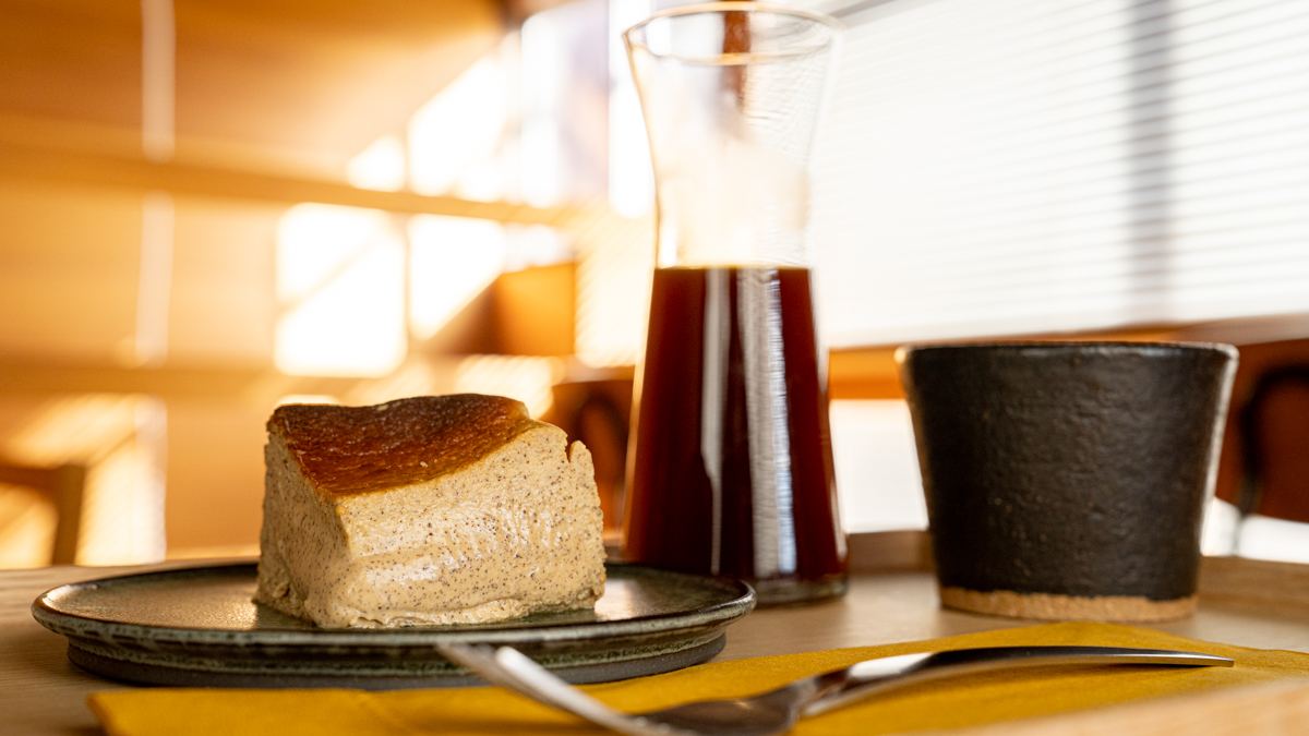 左から「Espresso Basque Cheesecake」680円、「Ethiopia/フォゲ ウォッシュド」600円