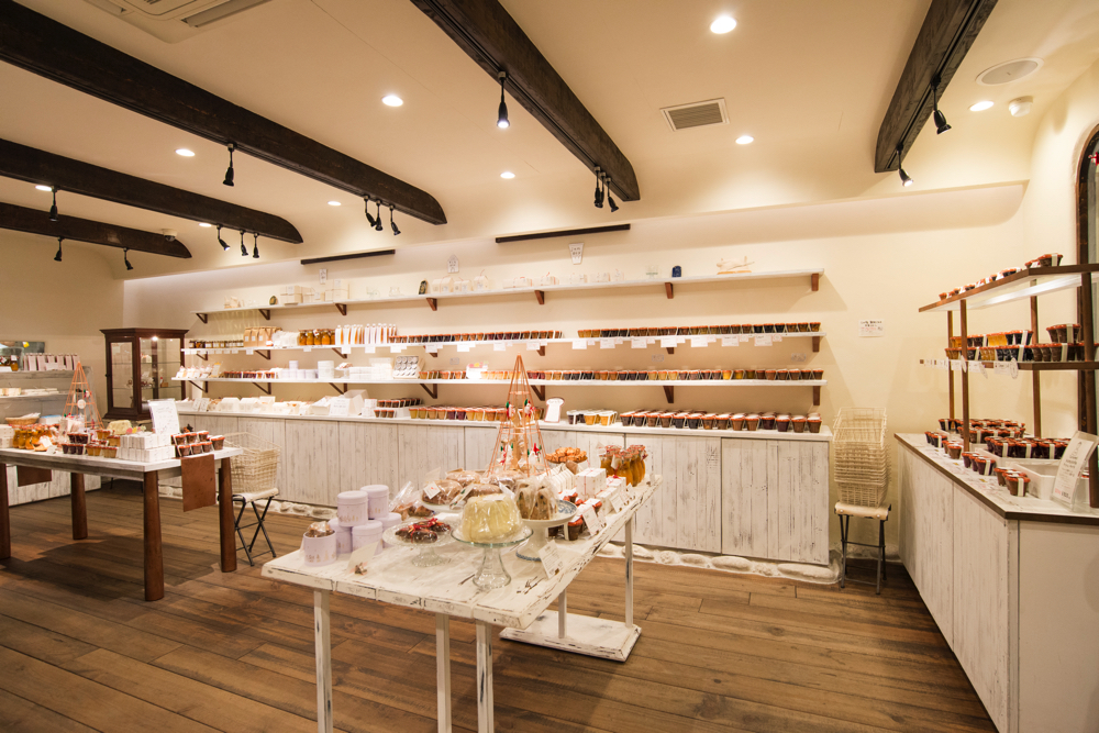 鎌倉ロミ・ユニ コンフィチュールの店内