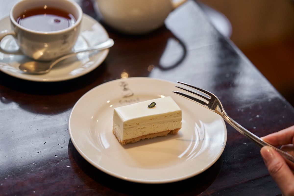 「レアチーズケーキ」320円