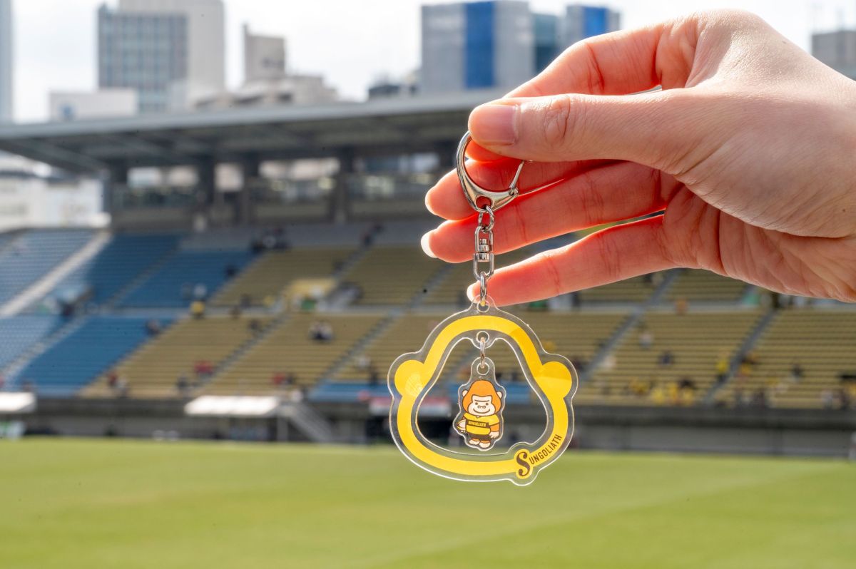 新作のサンゴリアス君ガチャでは、「ゆらゆらアクリルキーホルダー」が当たりました！