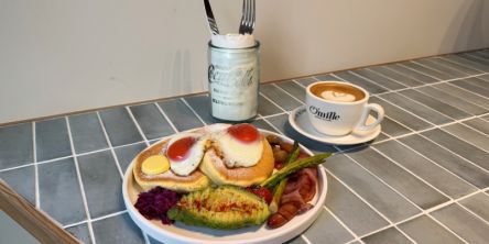 【大阪】人気韓国カフェの姉妹店「O'mille」でボリューム満点のモーニングプレートを堪能