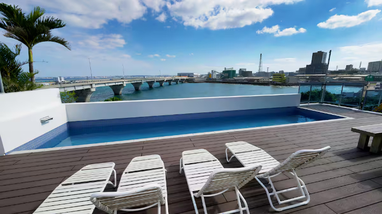 プール／Photo：Airbnb