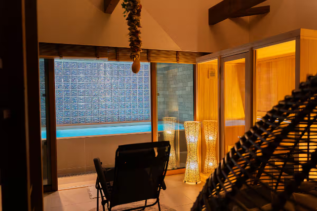 サウナとプール／Photo：Airbnb