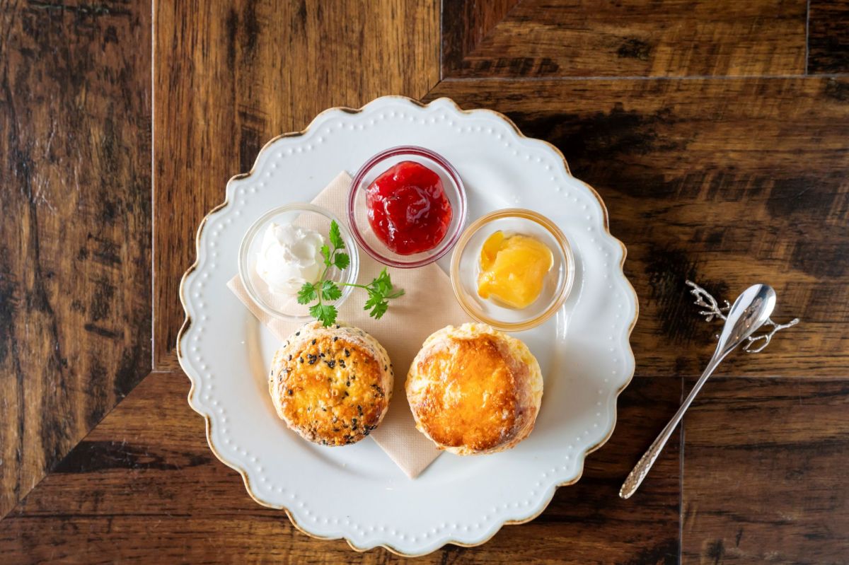 「スコーン」2個セット（プレーン&times;ごま） 660円