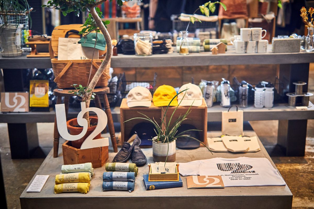 ONOMICHI U2内の雑貨