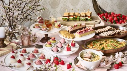 【ザ・リッツ・カールトン大阪】ホテルでラグジュアリーに楽しむイチゴシーズン到来！春を味わい尽くすアフタヌーンティー＆ビュッフェ
