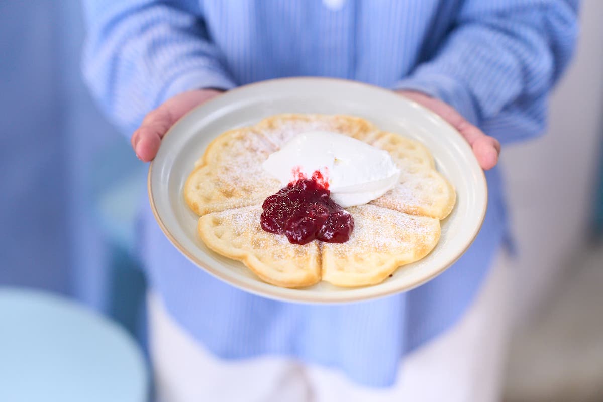 「スウェーデンワッフル&minus;クリーム＆ジャム&minus;」750円