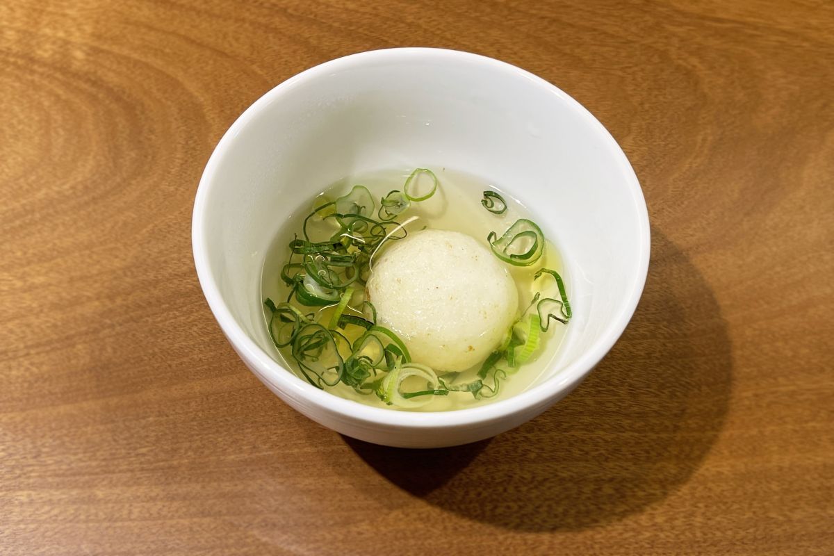 「はじまり：おかゆ玉とお出汁」