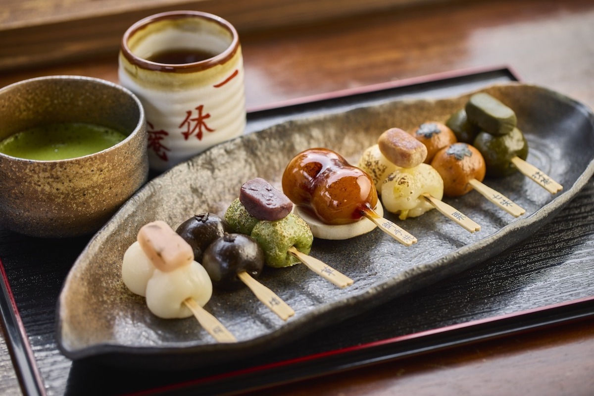 「華団 〜花より団子〜」1600円