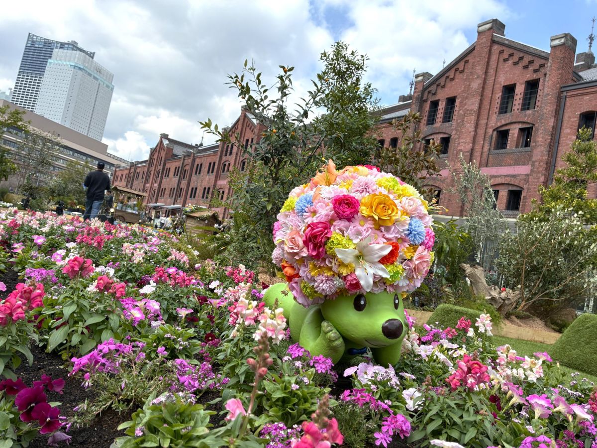 ガーデンベアもリラックスした姿で気持ちよさそう