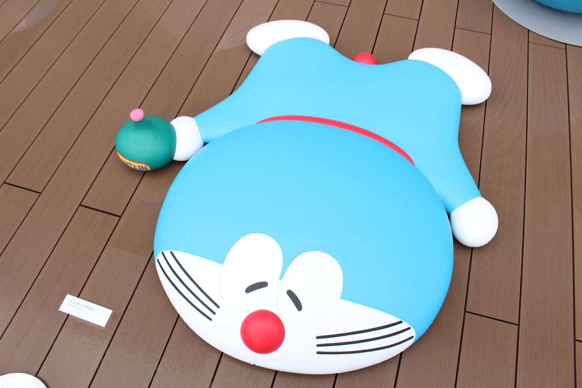 ひみつ道具「サンタイン」で液体になったドラえもん