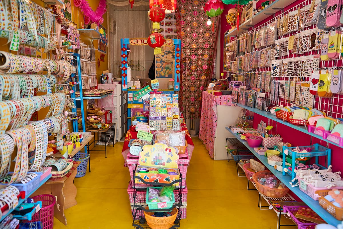 「RIRI MARKET」内観