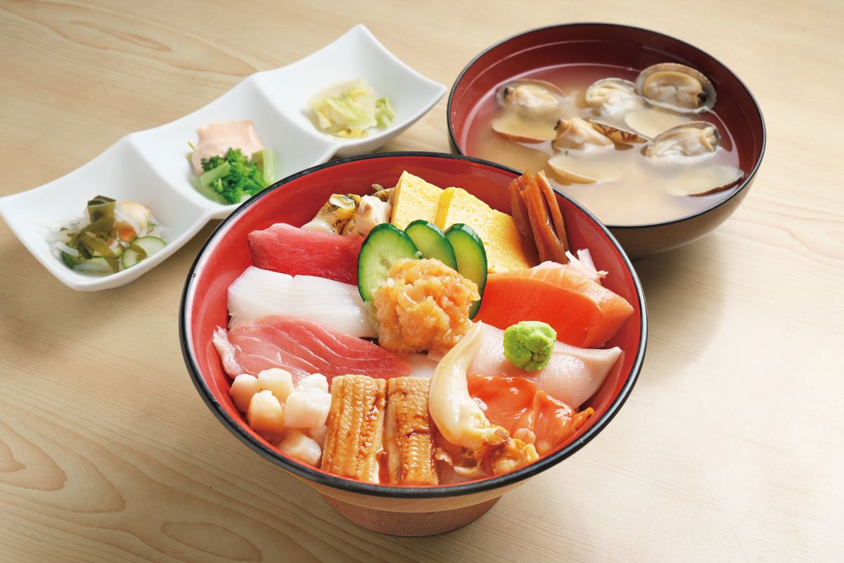 【千葉】木更津・富津で必食！ 新鮮魚介がたっぷりのった海鮮丼おすすめ5選