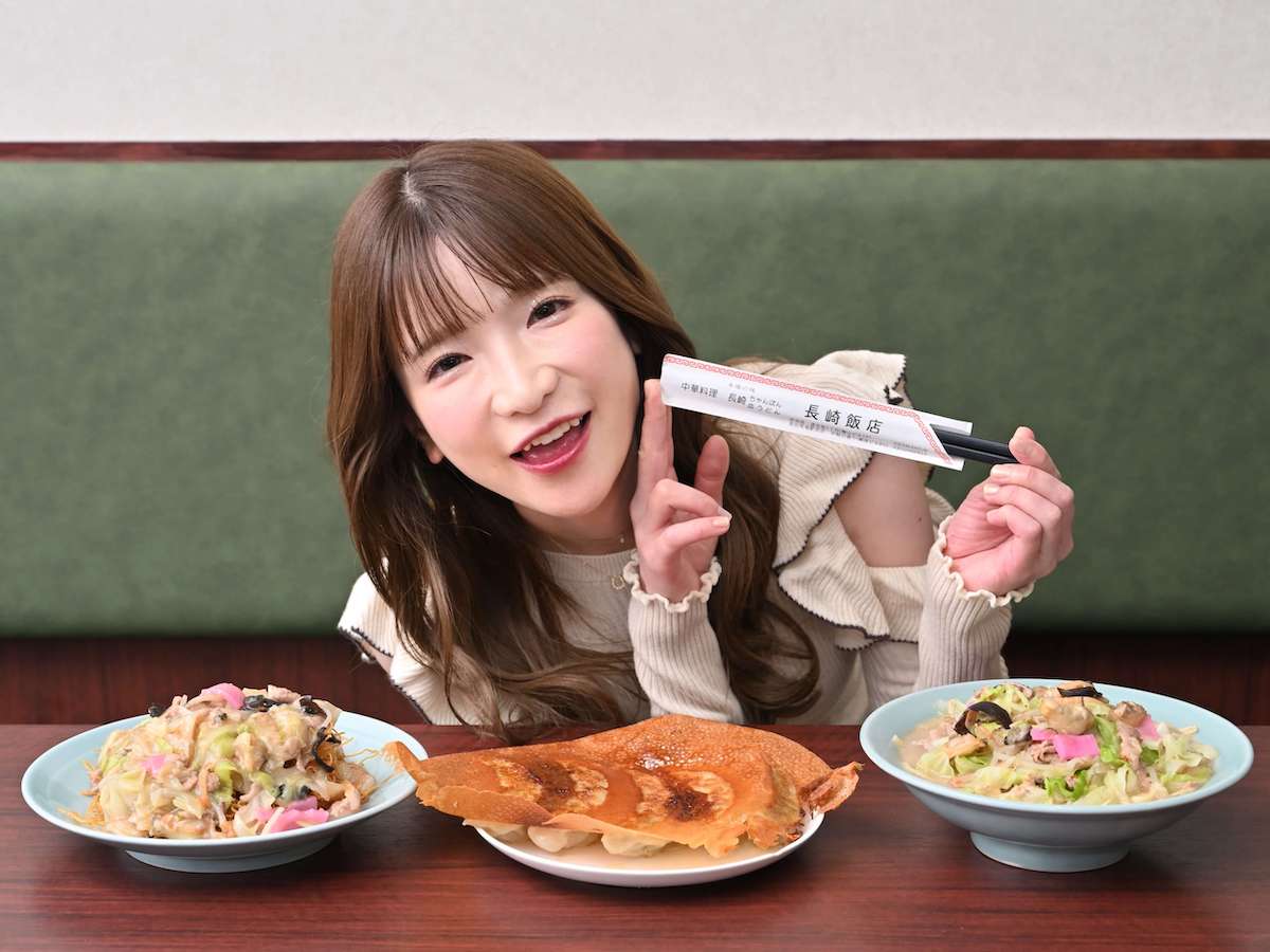 写真左から「皿うどん」「焼き餃子」「ちゃんぽん」 単品950円（ランチ）