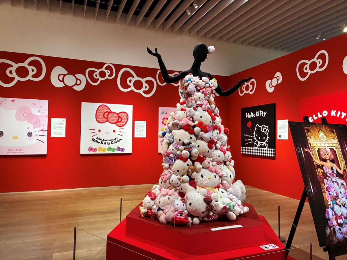 中央にあるのはレディー・ガガのドレス