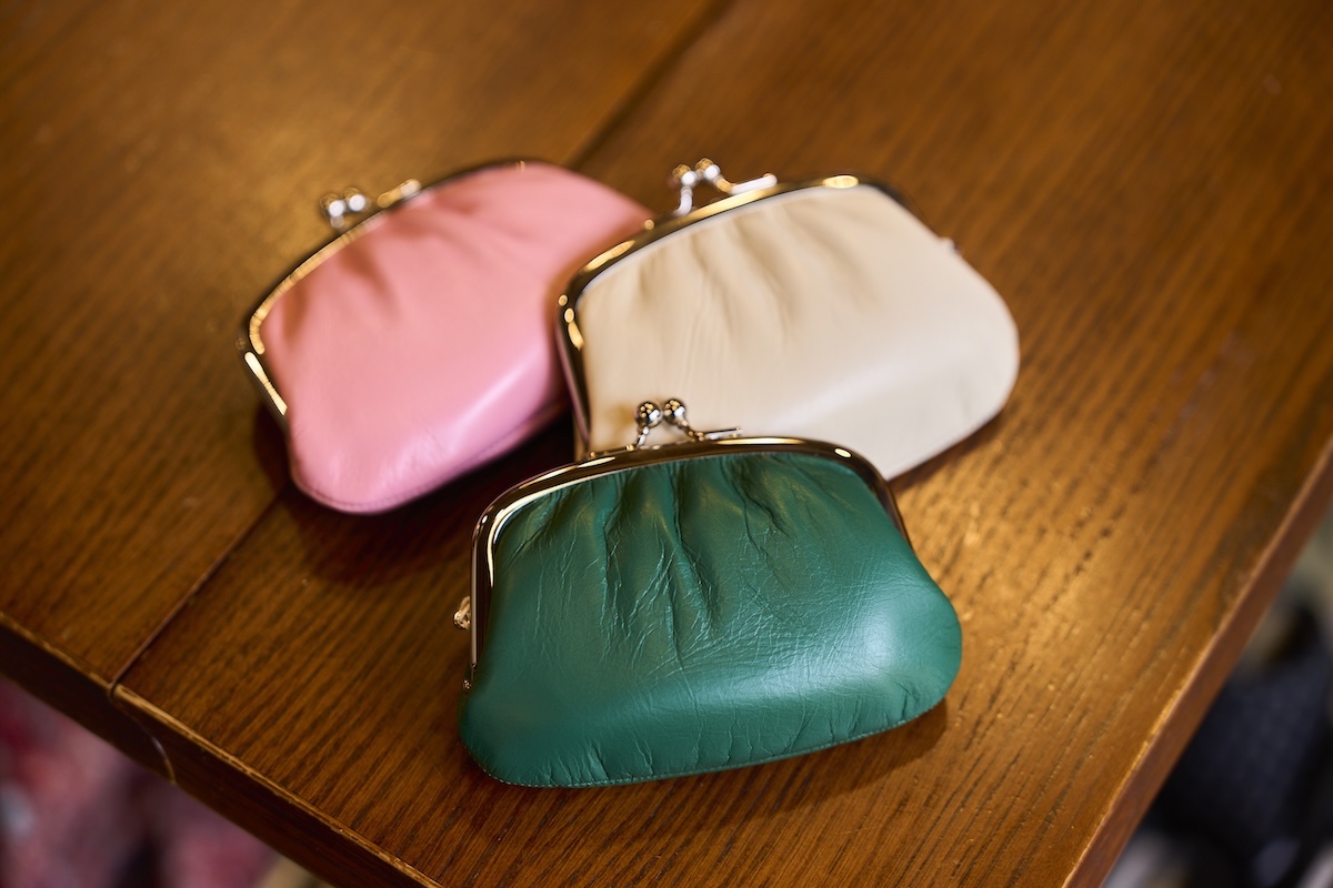 「牛革親子がま口」各5280円