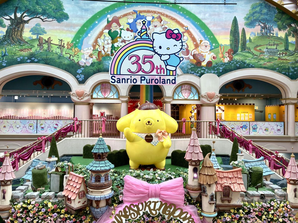 入り口からすぐのところにはプリンくんのモニュメントが！