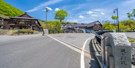 【青森】酸ヶ湯温泉ってどんなところ？ 泉質・混浴ルール・観光スポットまで完全ガイド