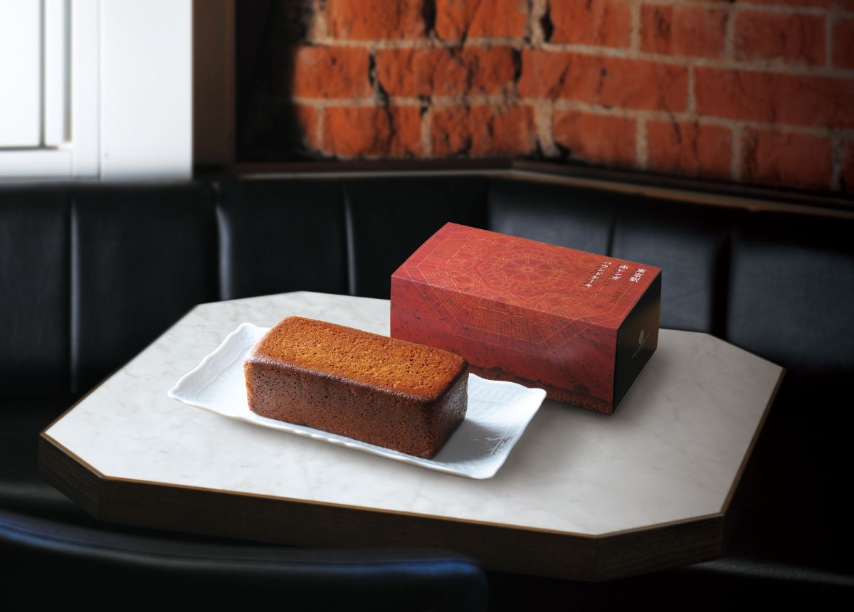 「東京駅赤レンガパウンドケーキ」1本2200円（同額で個包装6個入りもあり）