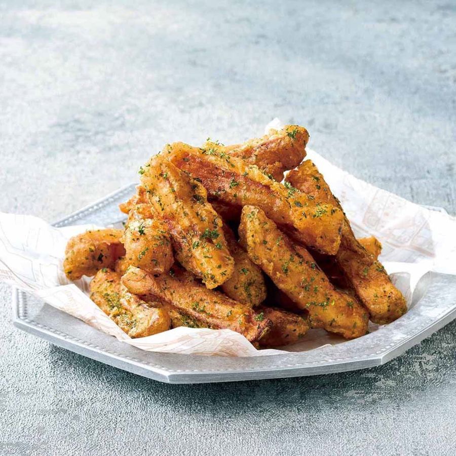 十勝チーズとかみふらの和牛　ステーキバーガー（１個）１，６２０円　実演