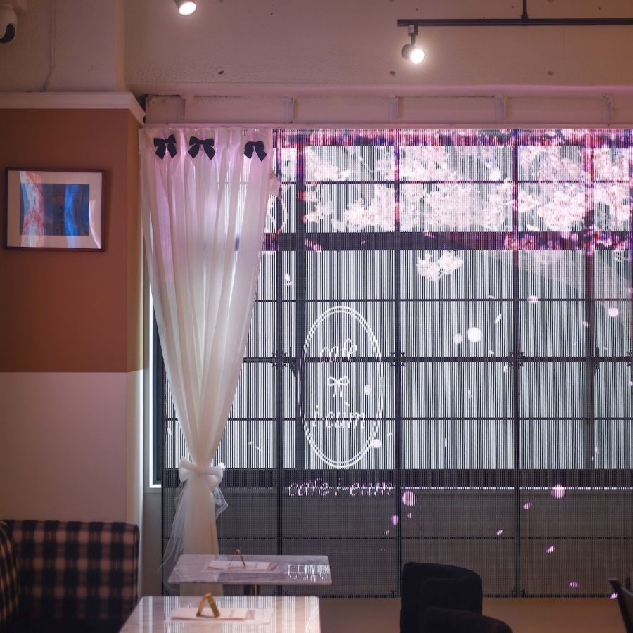 壁面の映像は季節によって変化するのだそう。