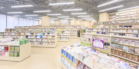 【神保町】2026年3月リニューアル！ 生まれ変わった「三省堂書店 神田神保町本店」で“知のおさんぽ”へ