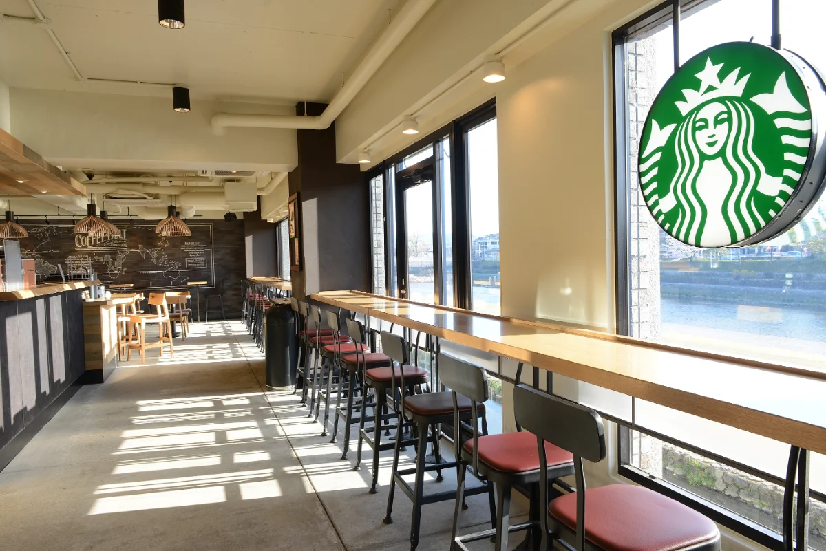 「スターバックス コーヒー 京都三条大橋店」