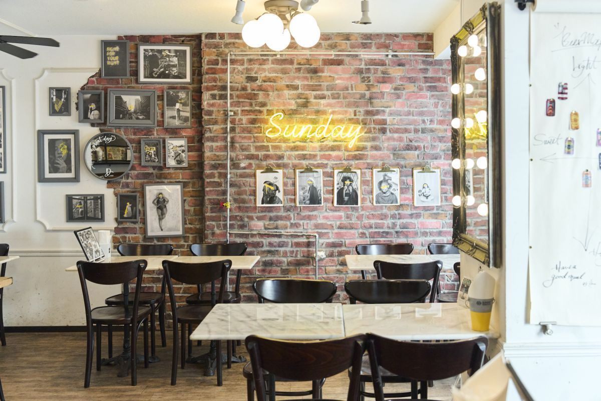 「SUNDAY」店内