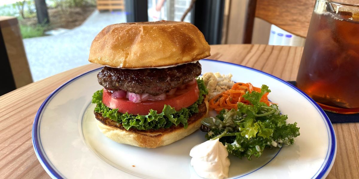「ハンバーガー」1540円