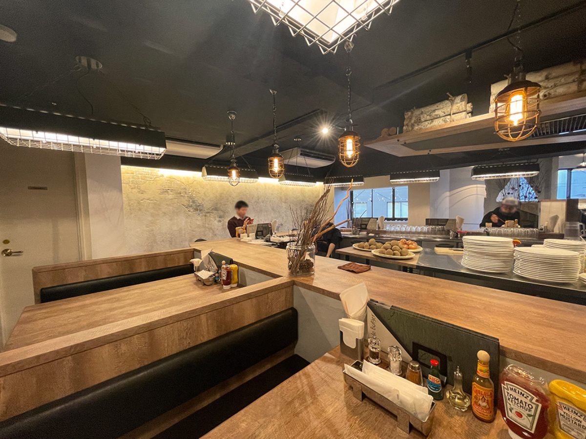 「Apple Burger」店内