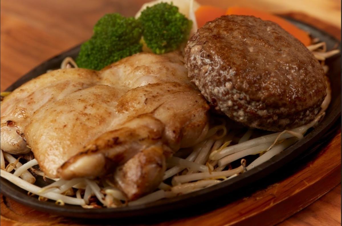 「鶏モモ肉200g＋牛赤身ハンバーグ 150g」1980円