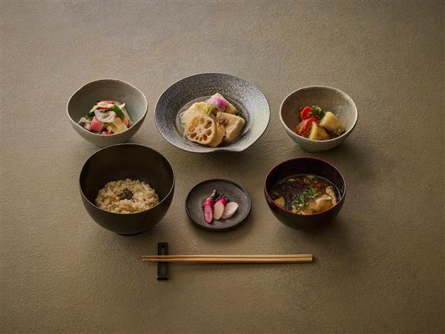 「一汁三菜」平日 2500円、土・日曜、祝日 2900円