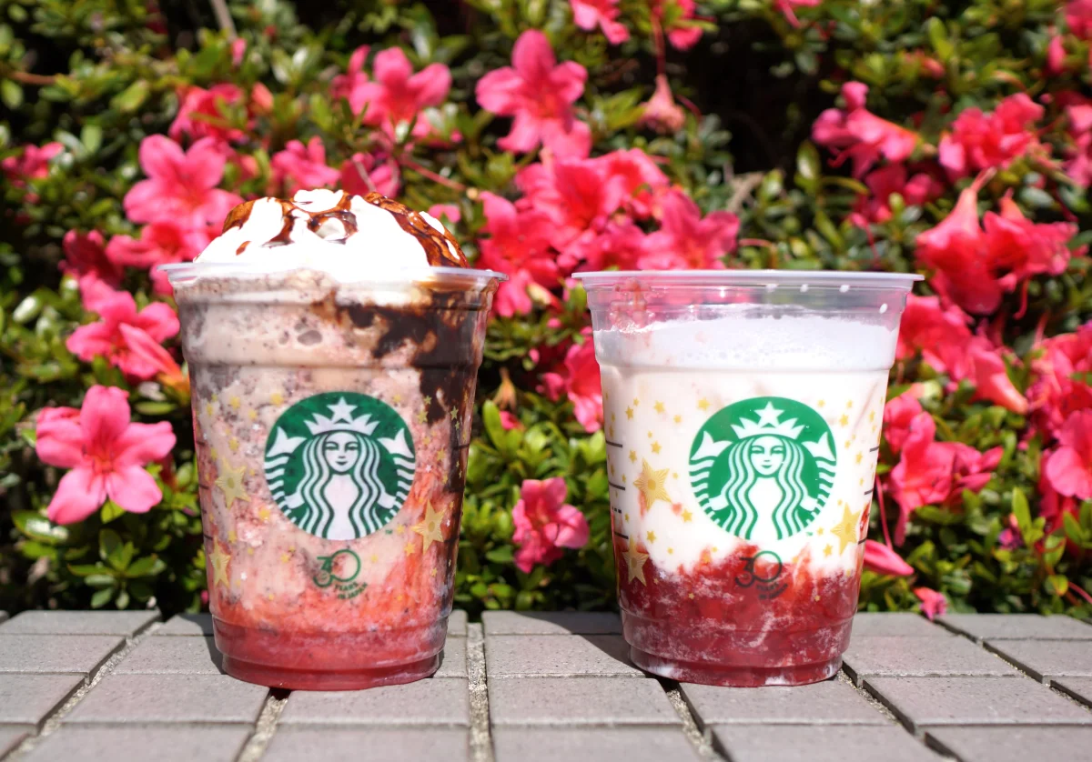 「ごろっと イチゴ ミルク」「イチゴ チョコレート フラペチーノ&reg;」並び