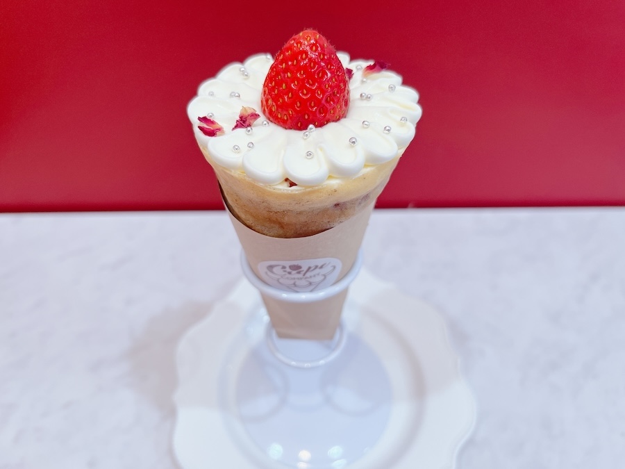 CrepeCompany 薔薇と苺のジャージー生クレープ2
