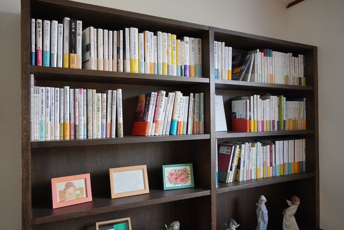2階の書架