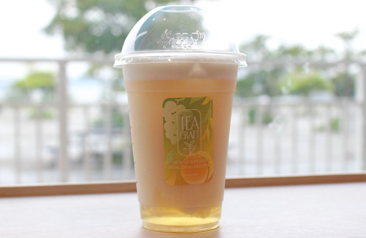　マスカット＆ピーチ 凍頂烏龍 ミルフォティー  　　　　　　　　　　　ICED：S 380円　M 430円　L 520円  　　　　　　　　　　　HOT ：S 380円　M 430円