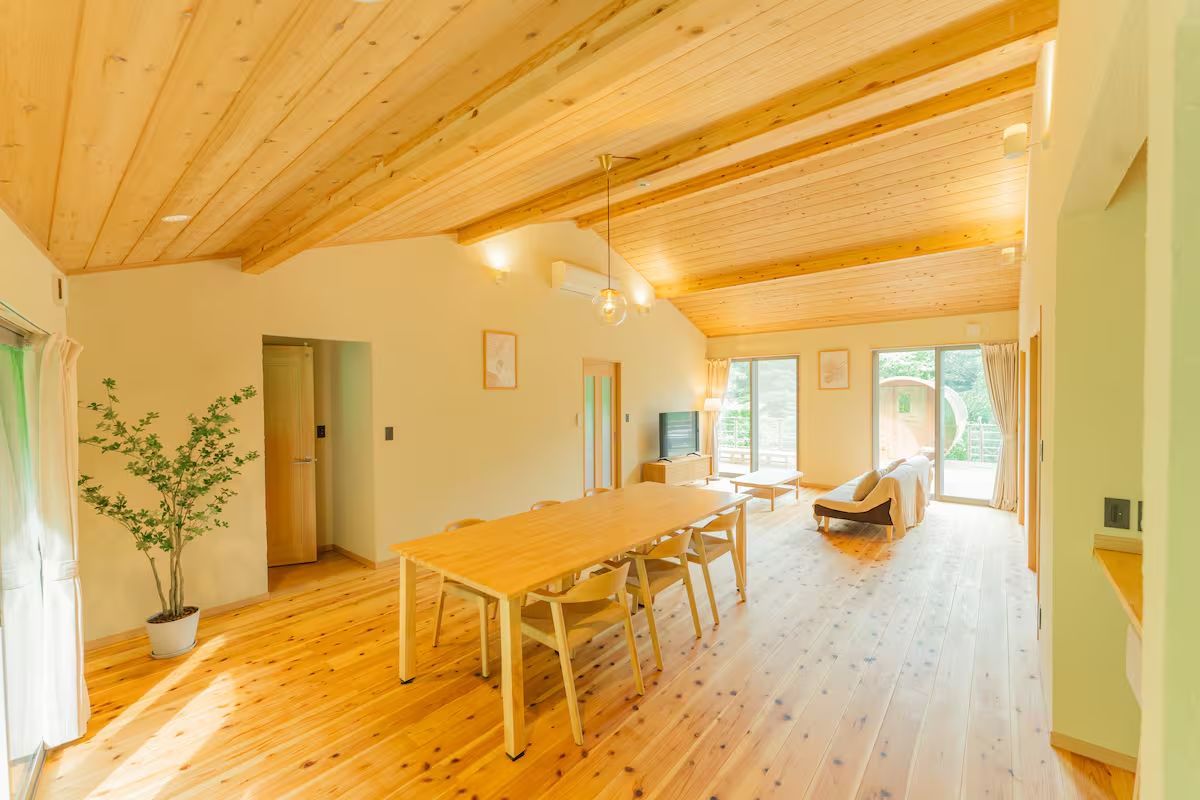 リビングダイニング／Photo：Airbnb